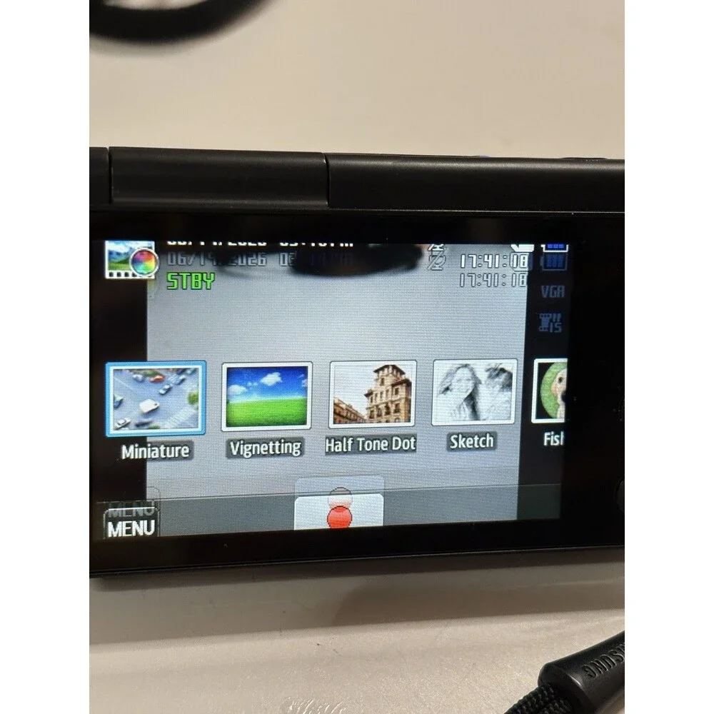 Samsung MV800 Digital Camera 16.1MP 5X Optical Zoom Selfie Flip-out Vlog